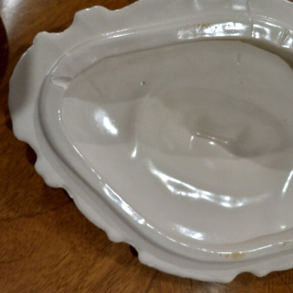 Vintage Oval White Gold Covered Bowl Lidded Candy Trinket Dish Ceramic Pottery - Picture 15 of 16